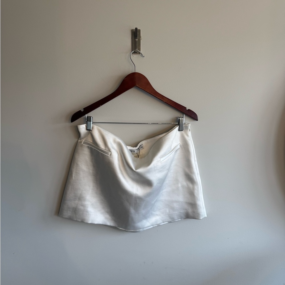 Zara Elegant White Skirt - Picture 3 of 5